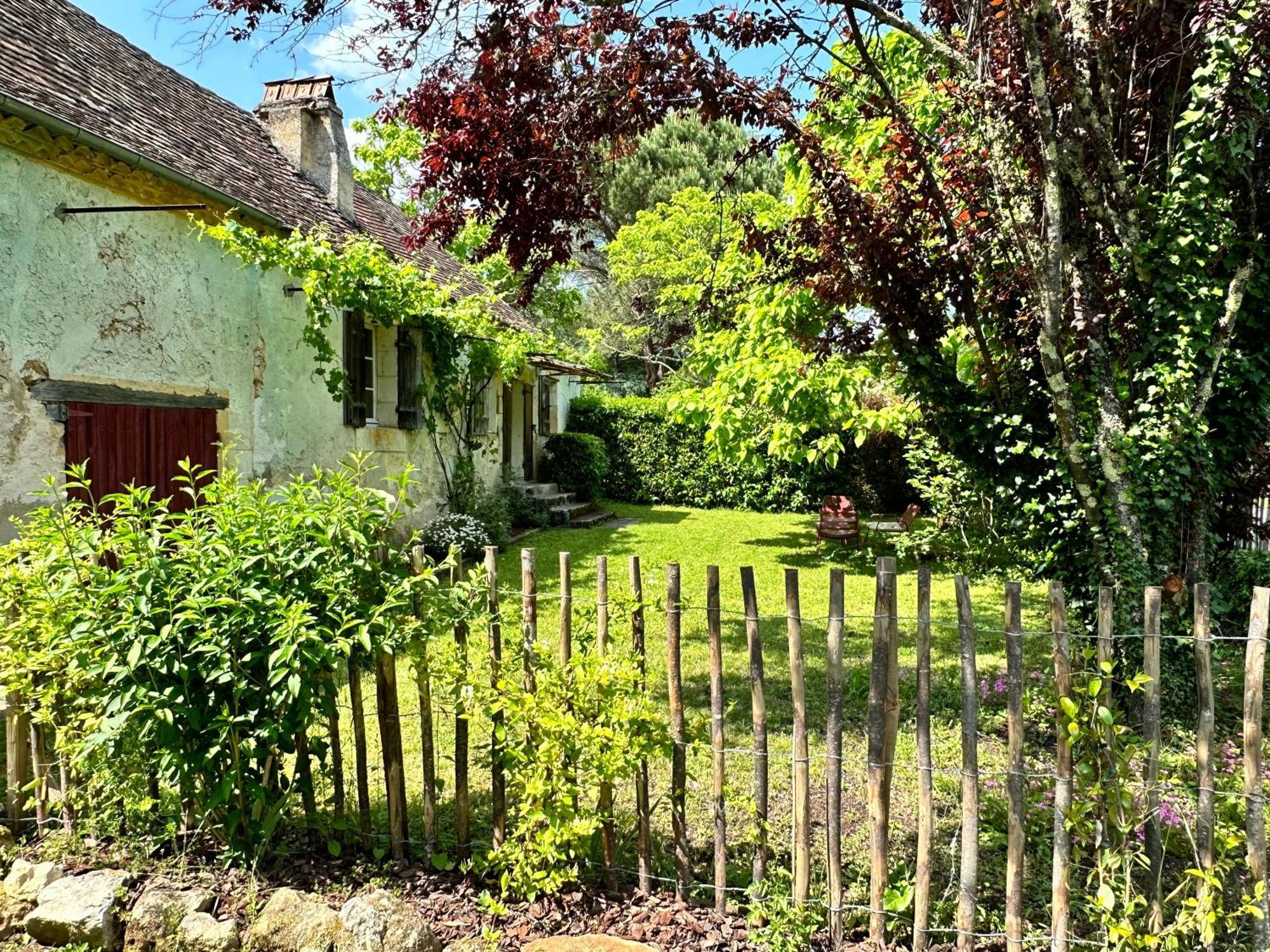 The Snug House Villa Maurens  Exterior photo